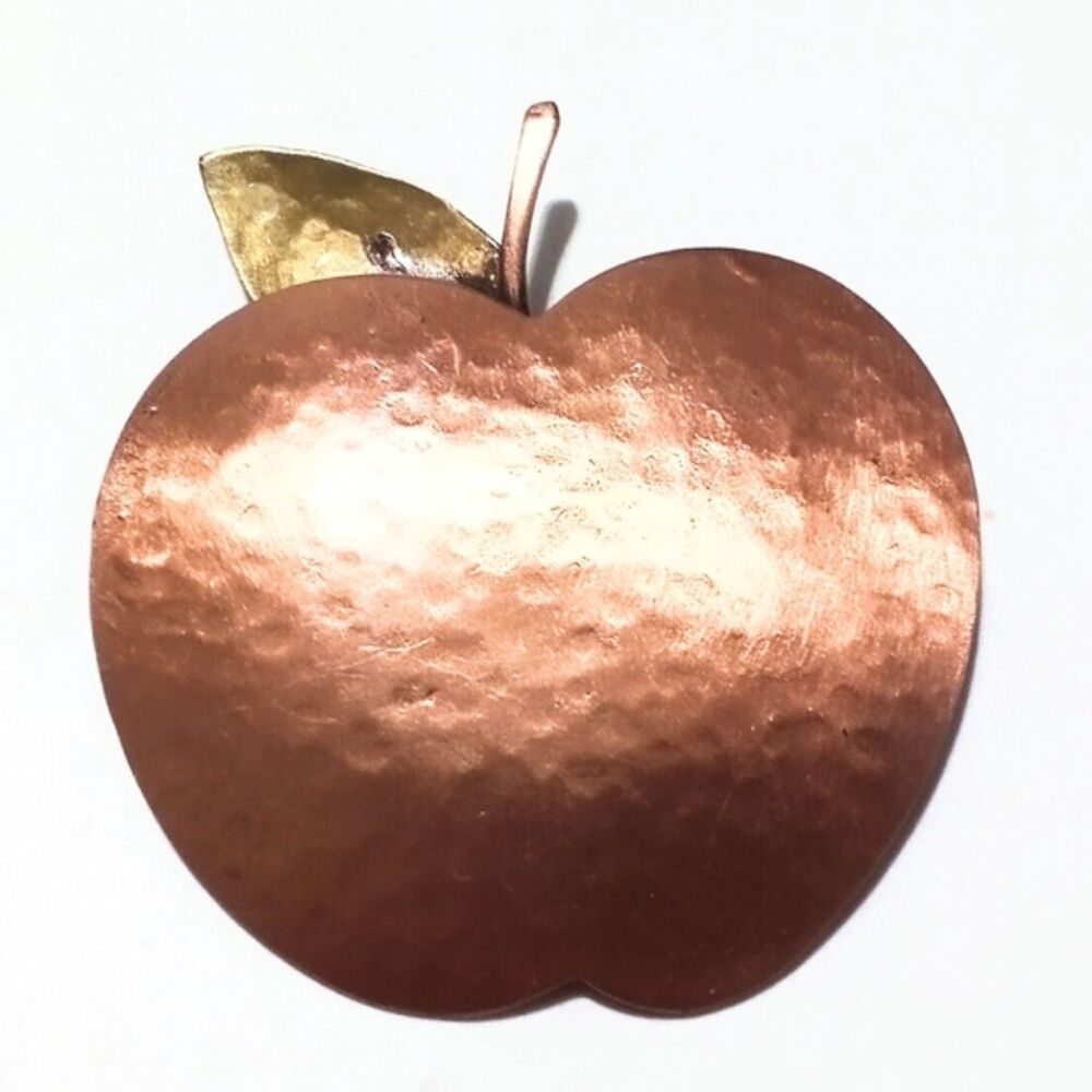 Vintage Hammered Copper and Brass Apple Brooch - Picture 2 of 6